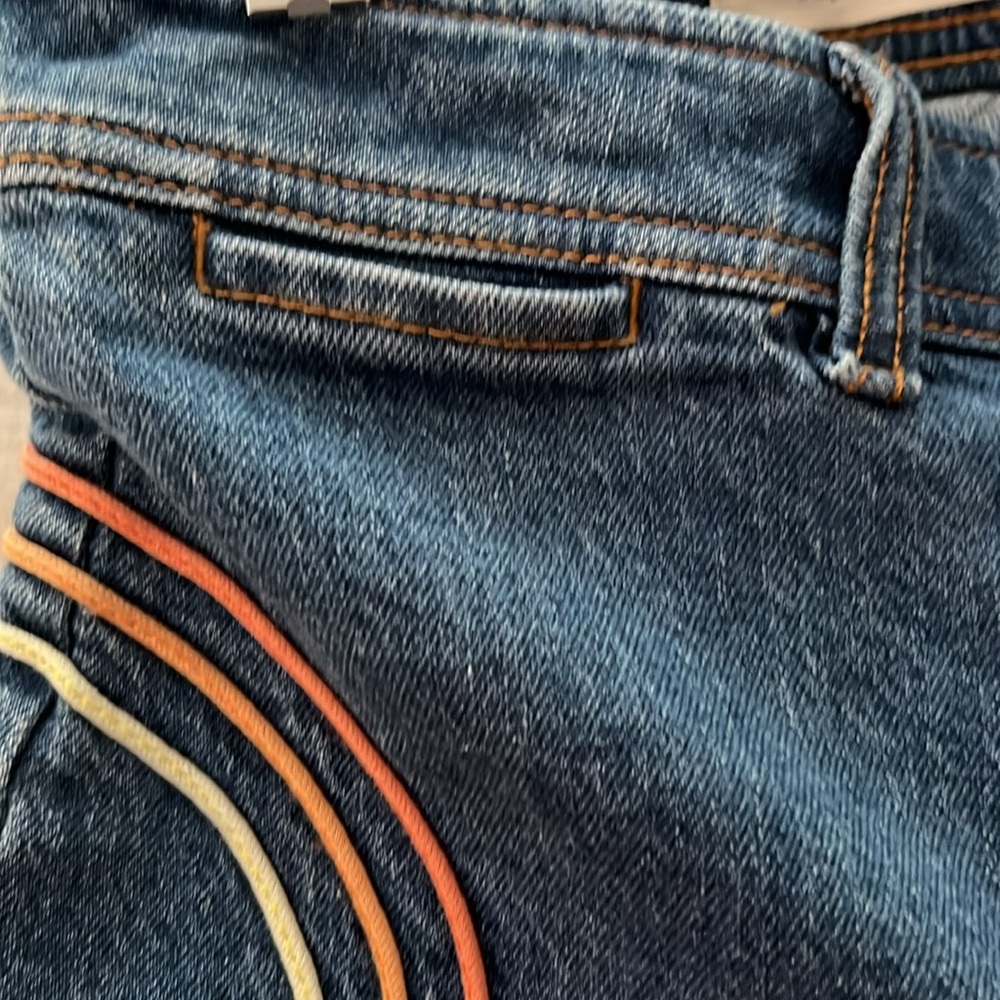 PILCRO HIGH-RISE BOOTCUT JEANS - Picture 9 of 10